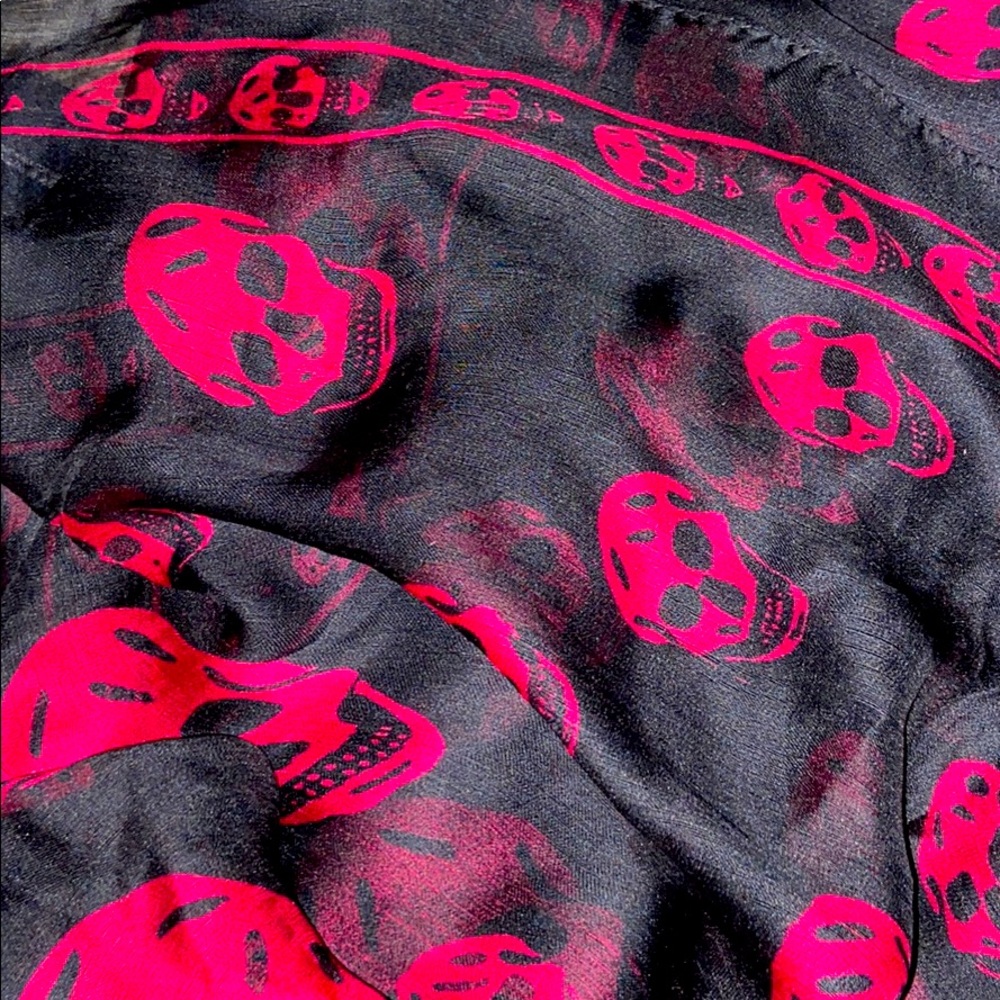 McQueen Skull Scarf